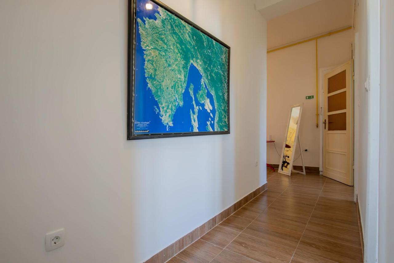 Amphitheater Apartment Пула Екстериор снимка