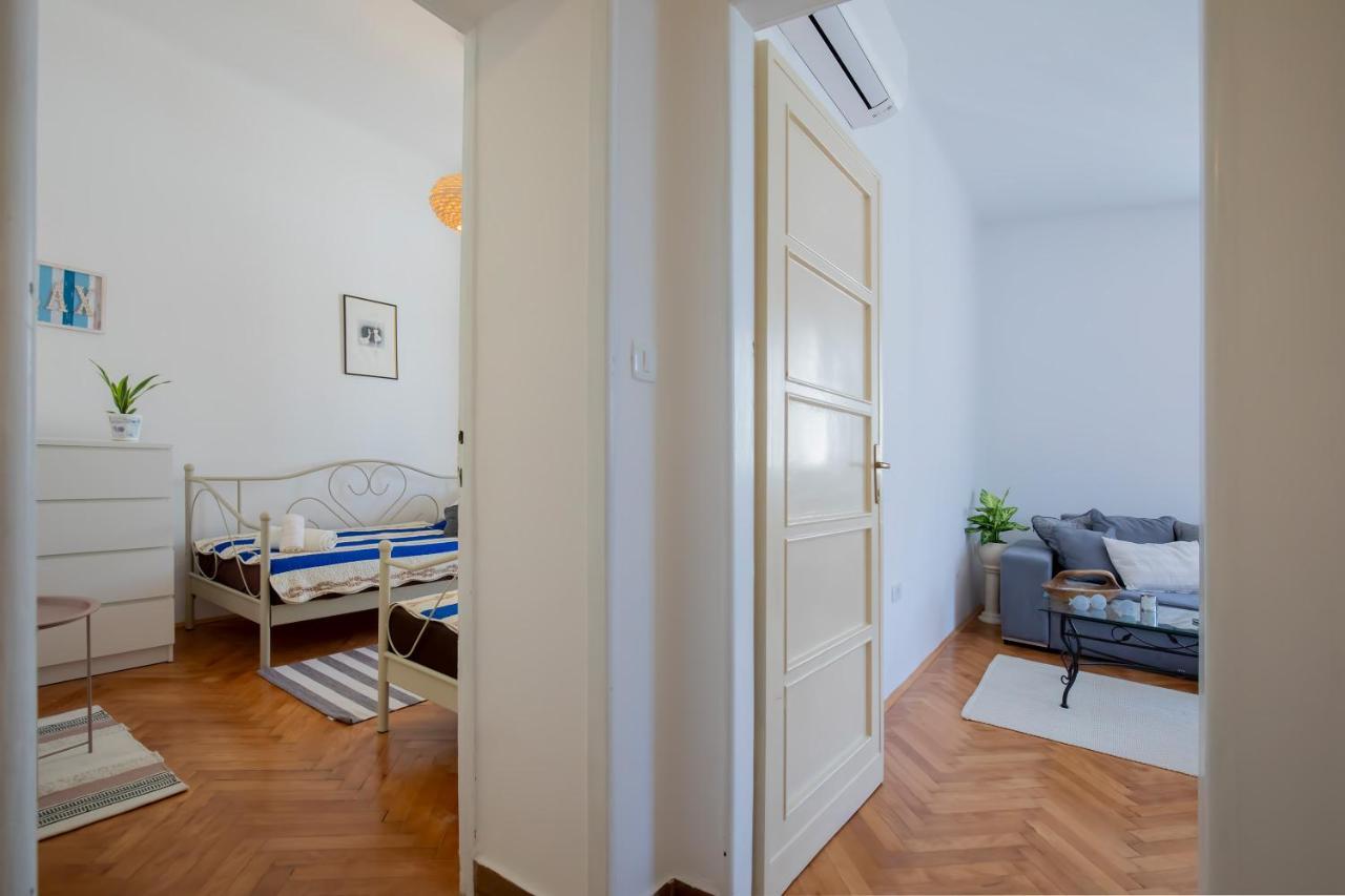 Amphitheater Apartment Пула Екстериор снимка